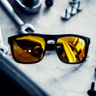 //www.solong.cl/cdn/shop/files/LENTESDESOLSOLONGRALLYpolarizadoYELLOW_96c22fd8-ac01-4600-a385-03628f39acc5_140x.jpg?v=1694144040