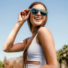 //www.solong.cl/cdn/shop/files/crowneon70_55c9f126-c84b-4e8f-9135-845d5eaa50fd_140x.jpg?v=1694158339