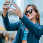 //www.solong.cl/cdn/shop/files/lente_de_sol_so_long_mujer_crow_1_223fafe8-8557-4eb8-8baa-0a126d1ba695_140x.jpg?v=1694159040