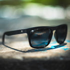 //www.solong.cl/cdn/shop/files/lentes_de_sol_so_long_baker_interpol_31000x1000_0aa1550d-a75f-4dc8-bfab-2474ce2069bb_140x.jpg?v=1694162300