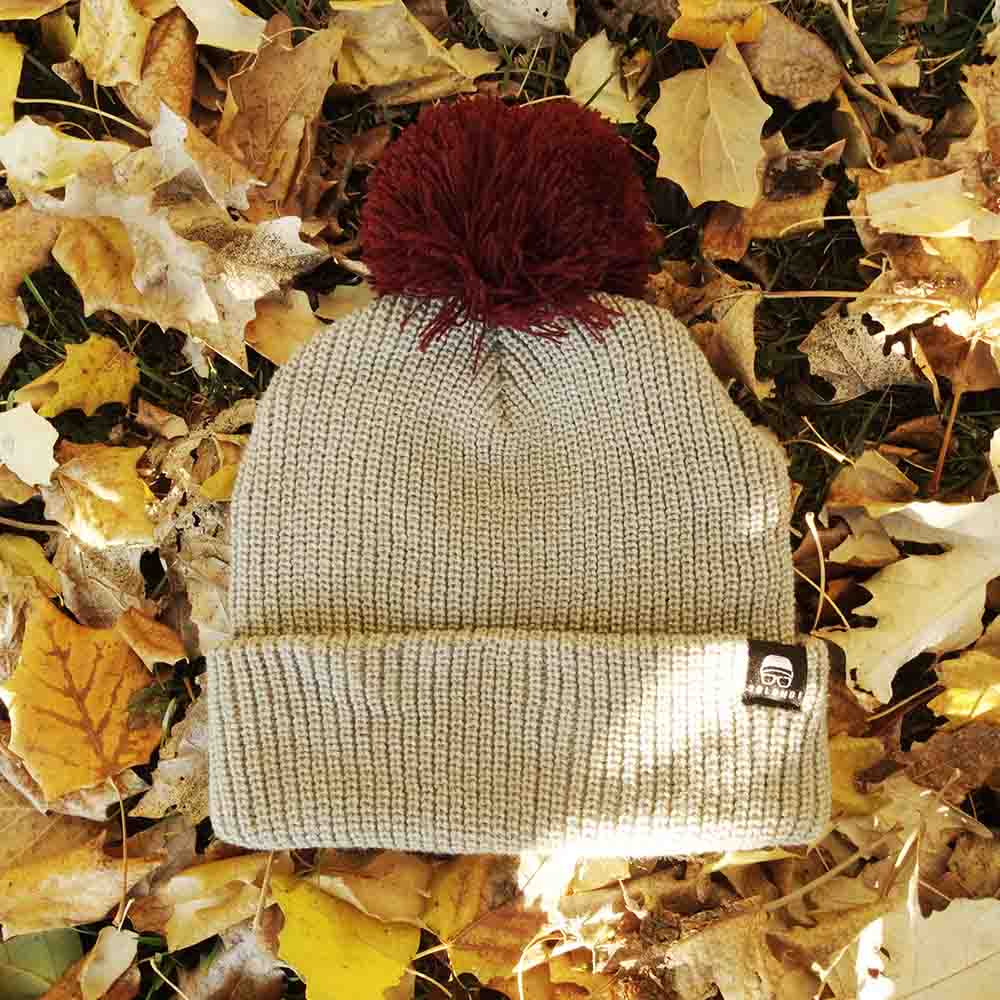 GORRO DE LANA SO LONG pompom beanie Toast&Wine unisex